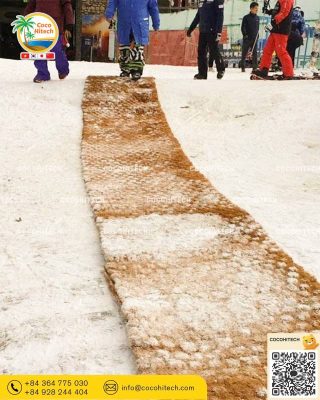 빙판길 보행 안전을 책임지는 미끄럼 방지 야자매트의 중요성